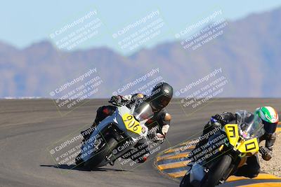 media/Oct-29-2022-CVMA (Sat) [[14c0aa3b66]]/Race 4 500 Supersport-350 Supersport/